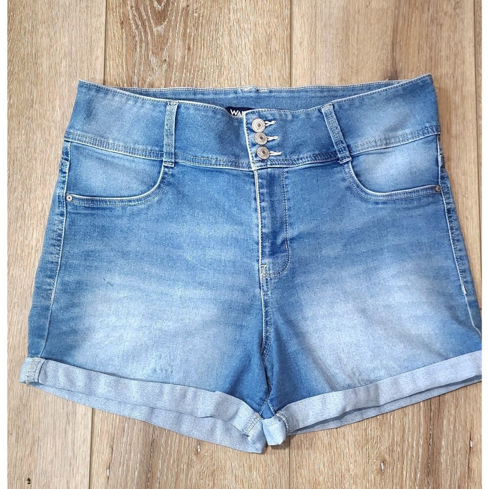Wallflower Cuffed Jean Shorts Women Size 16W